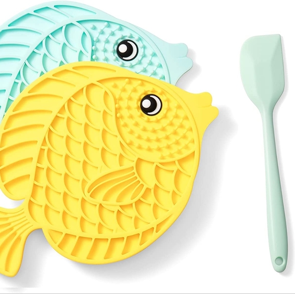 Other - 2 Pack Lick Pad for Dogs with Strong Suction Cups